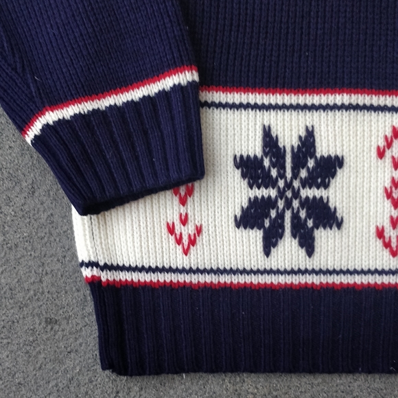 Vintage JCPenny Snowflake Winter Fair Isle Sweater - Picture 6 of 6